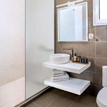 Amare Luxury Living *