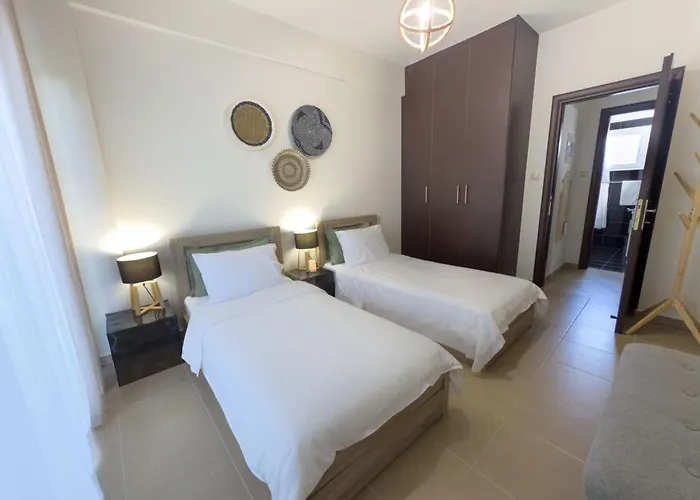 Amare Luxury Living Golos