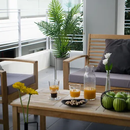 Amare Luxury Living Волос